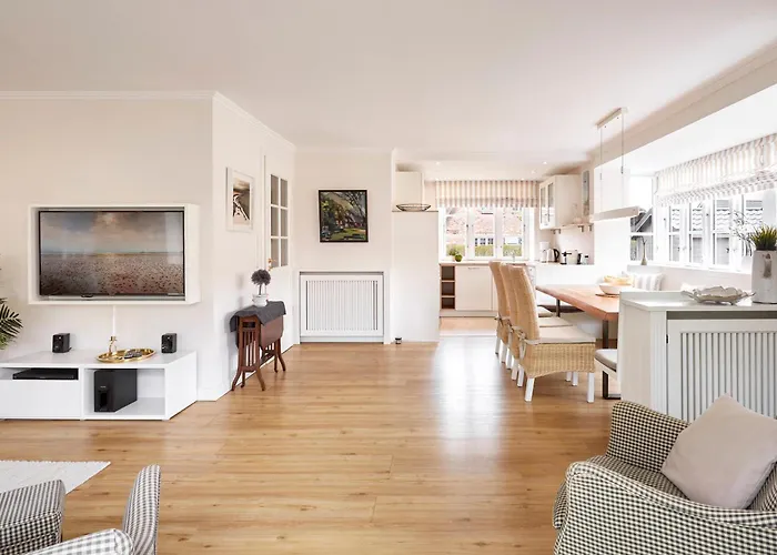 Hues Freesenborg Semesterbostad